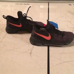 KD Kevin Durant 9 Aunt Pearl basketball shoes 6Y